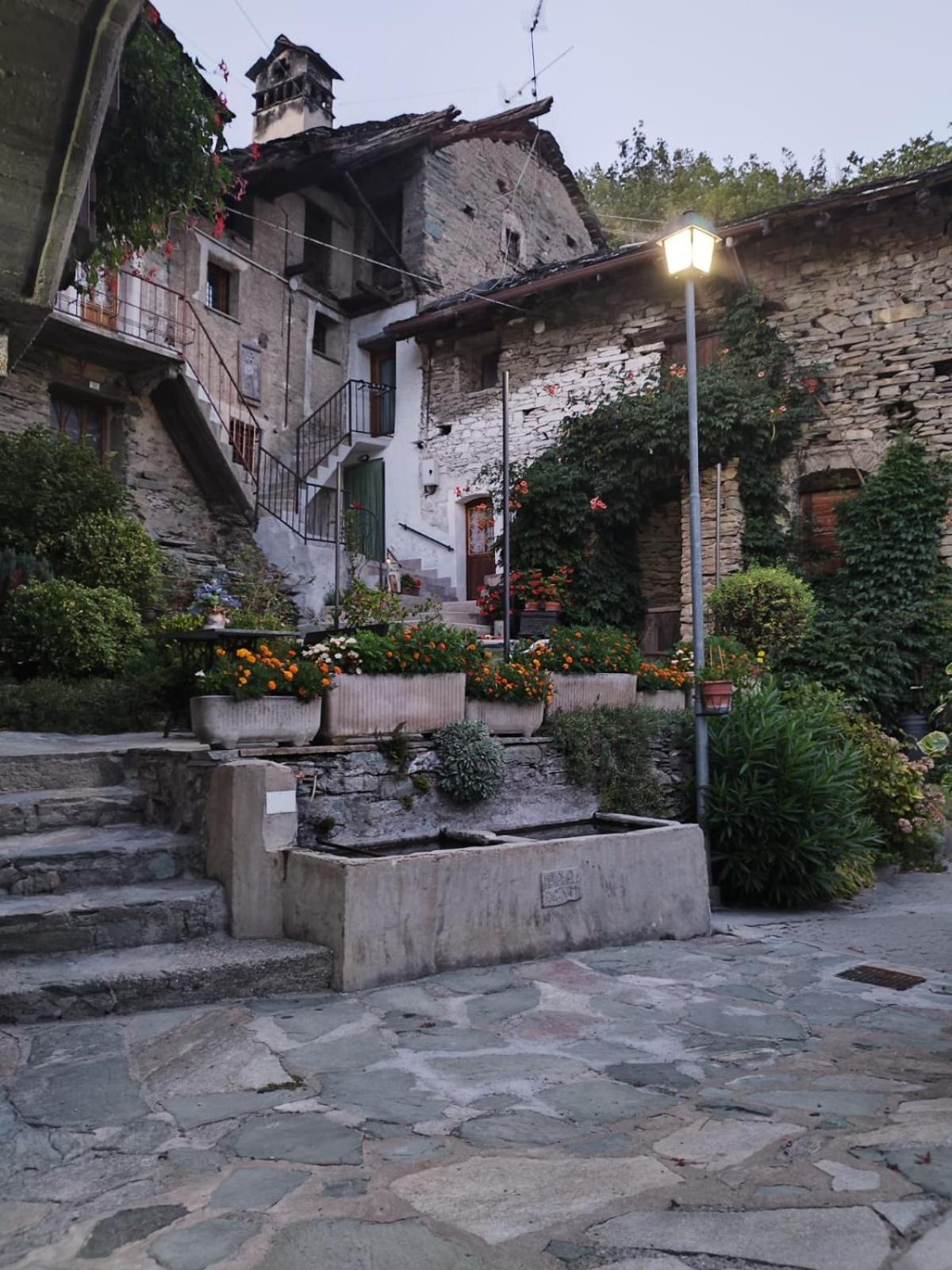 Hameau Gubioche, Casa Vacanze Chambave Exterior foto